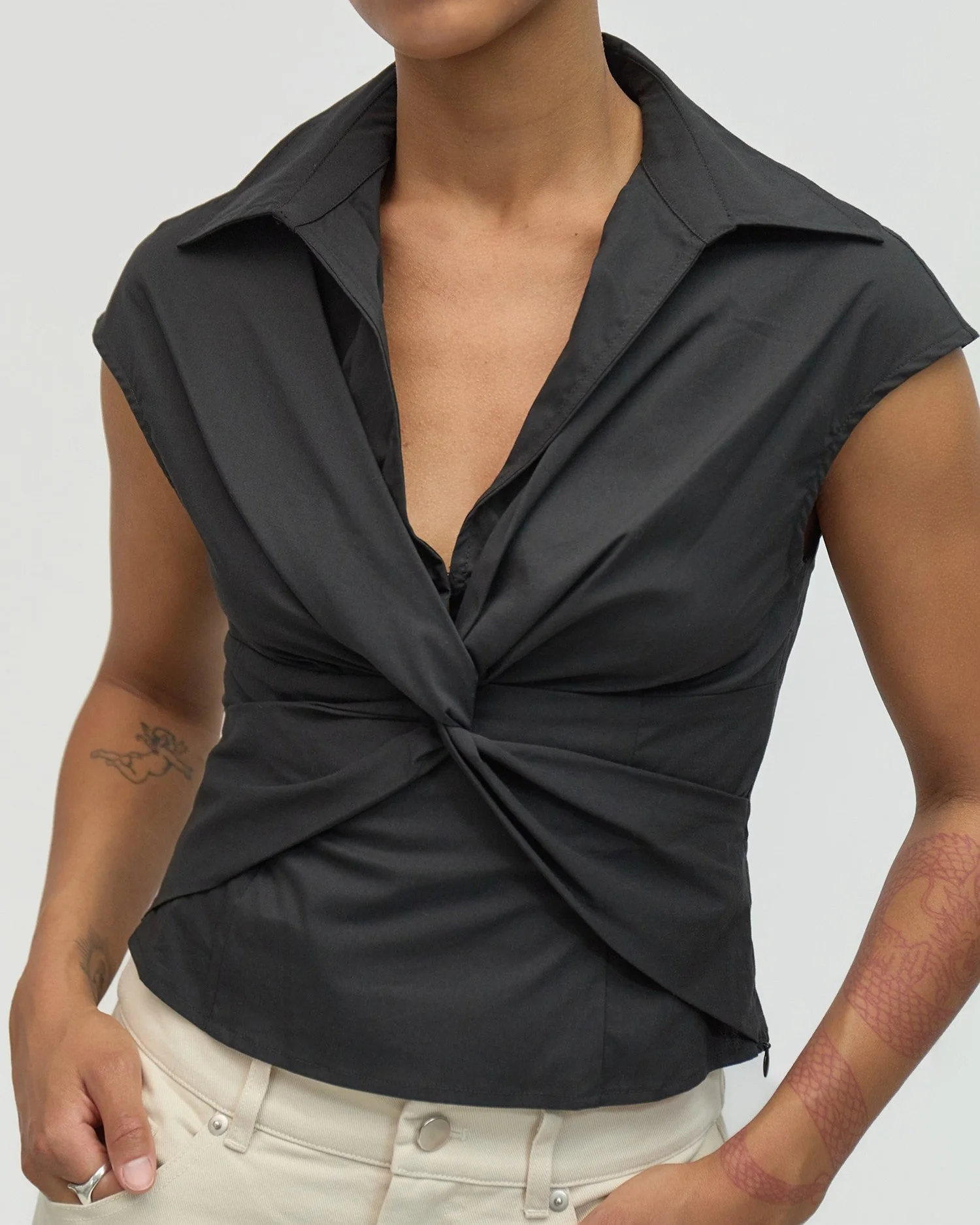 Becky Top in Black - Image 4