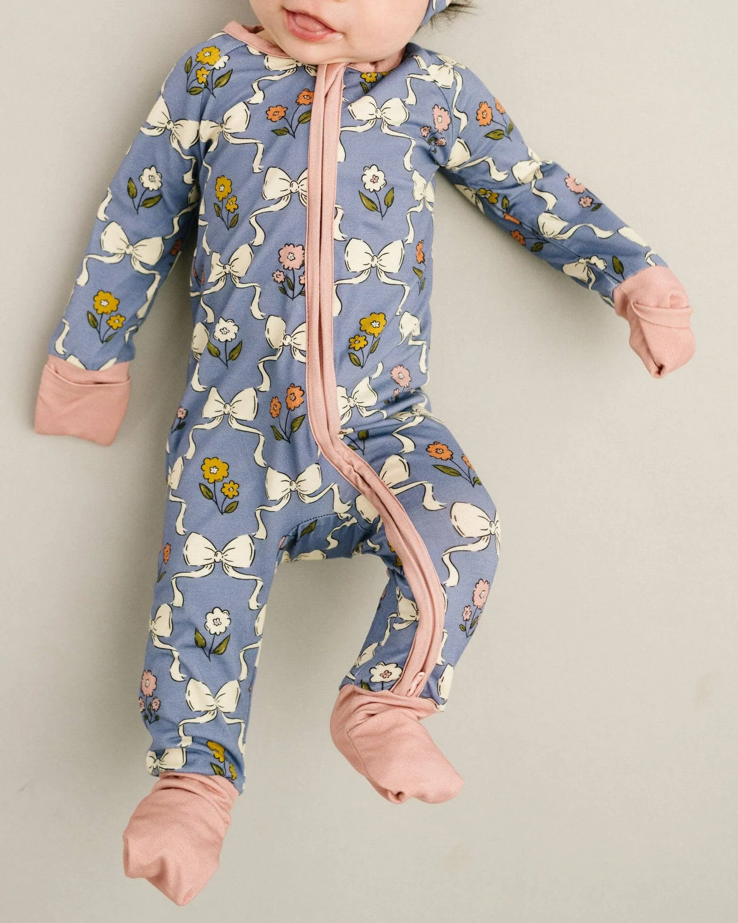 Bow Blooms Sleeper