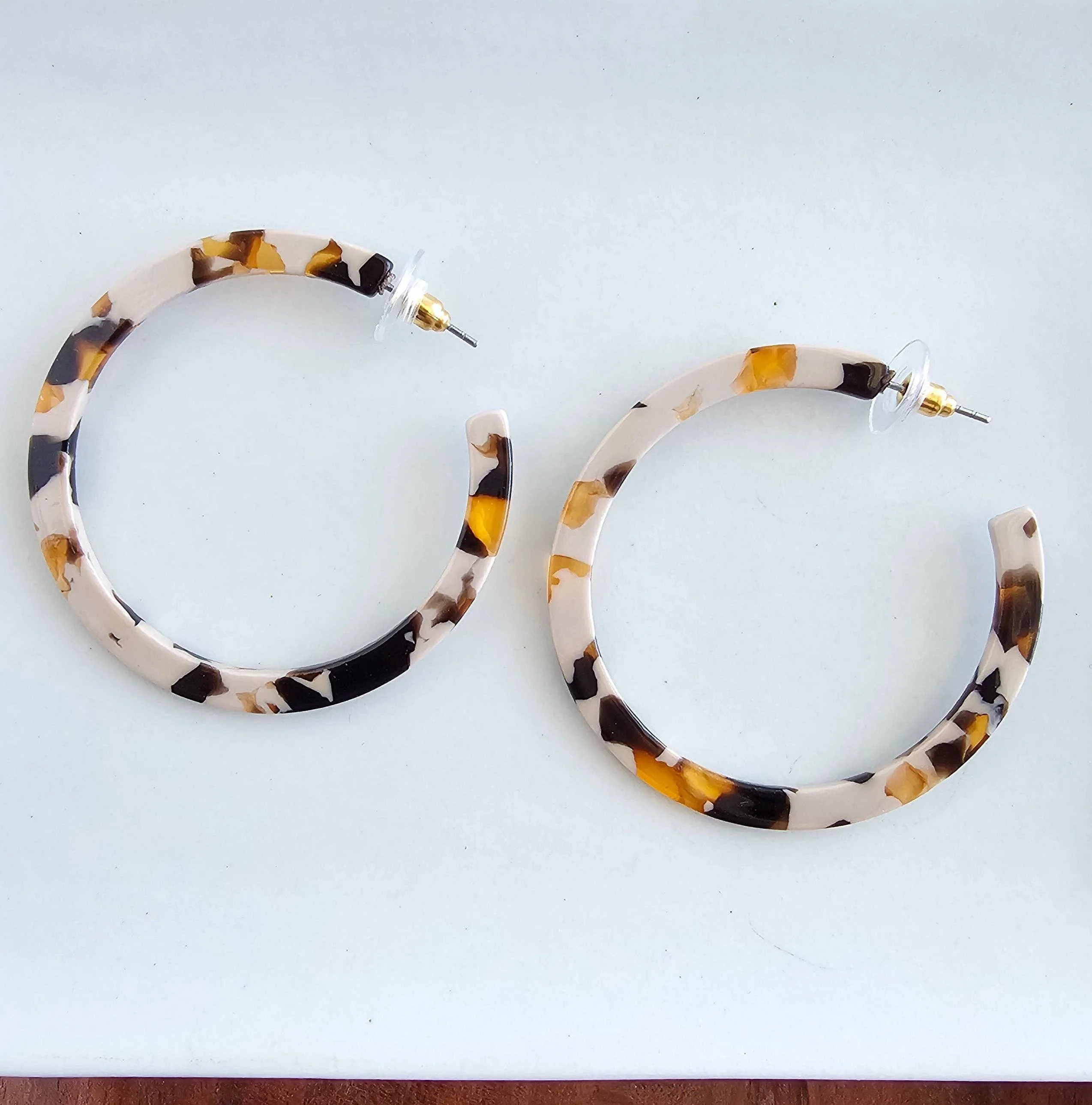 Cameron Hoops in Caramel Latte - Image 3