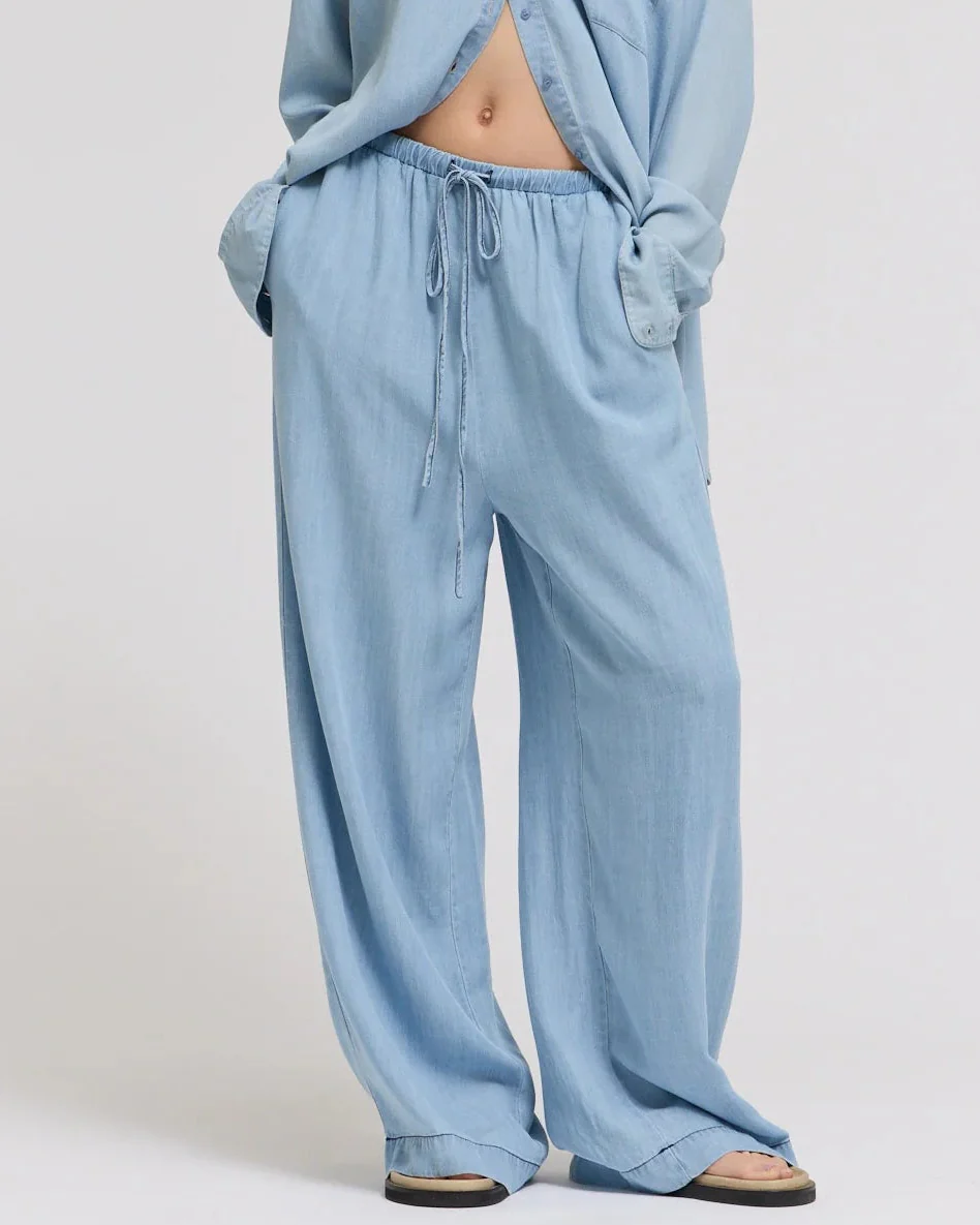 Chambray Straight Pant in Light Wash