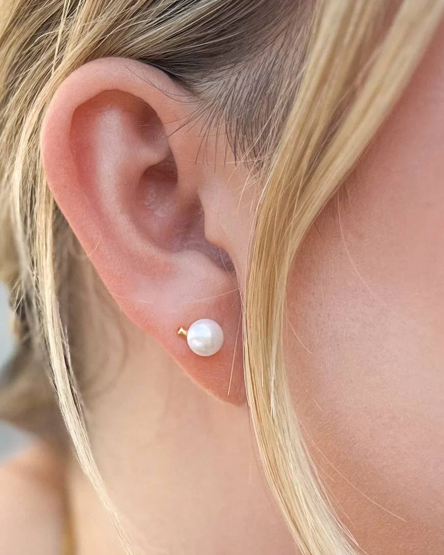 Freshwater Pearl Stud - Image 3
