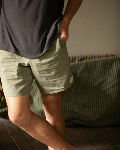 Linen Jam Short in Olive - Image 2
