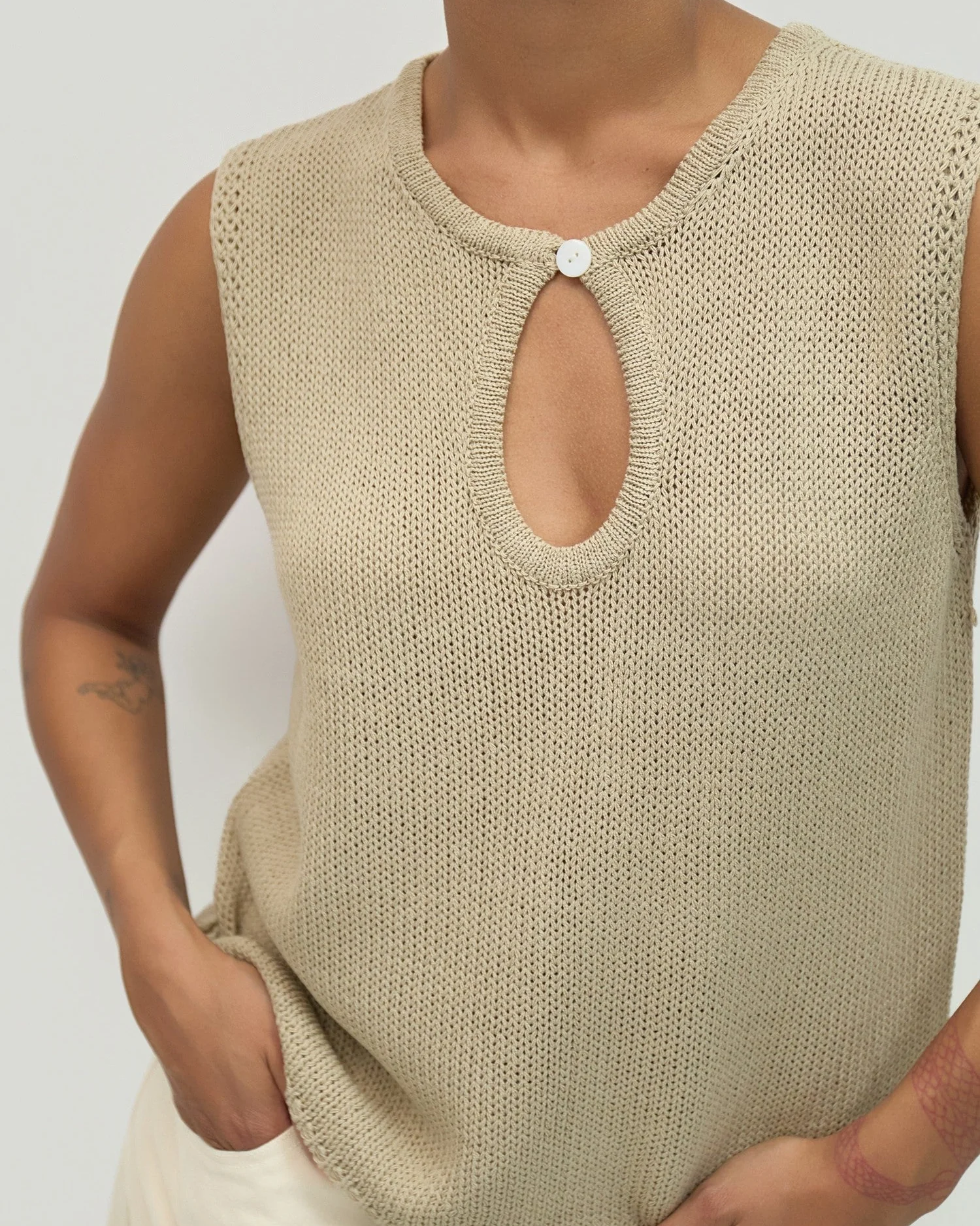 Molli Top in Beige - Image 2