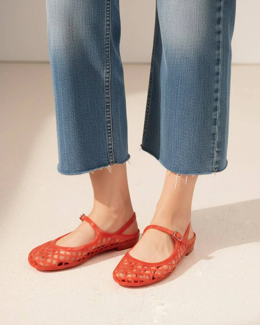 Nemo Jelly Mary Janes in Red - Image 3