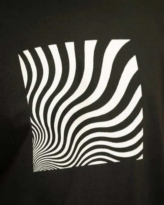 Optic Wave Tee in Faded Black - Image 4