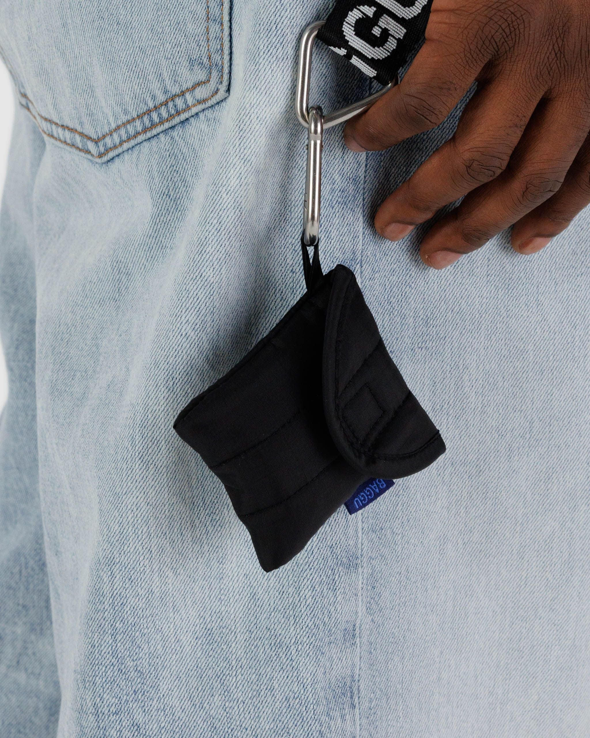 Puffy Earbuds Case in Black - Image 3
