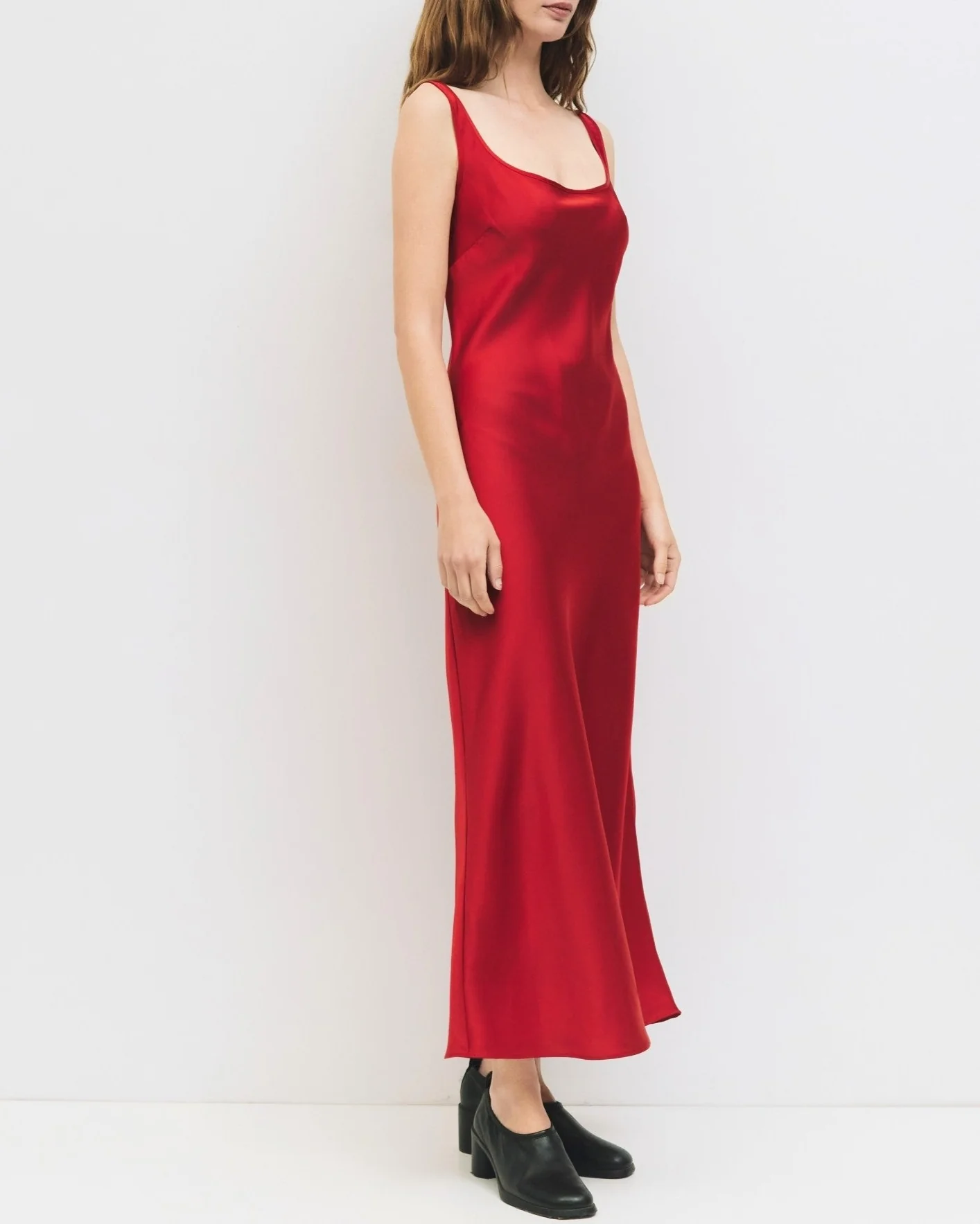 Saylor Dress in Red - Image 3
