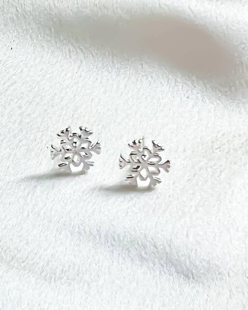 Silver Snowflake Stud - Image 4