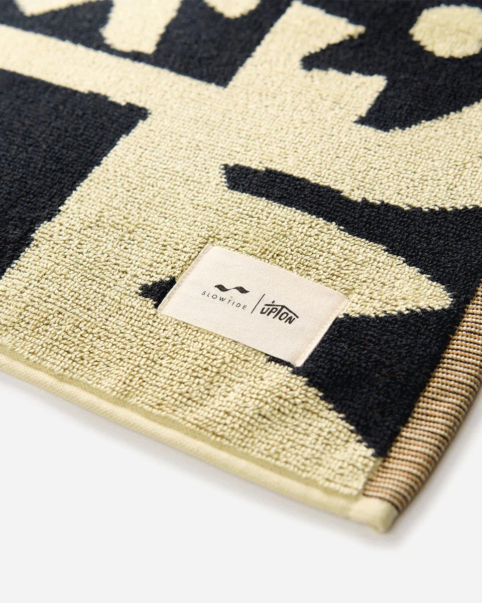 Upton Bath Mat in Black - Image 4