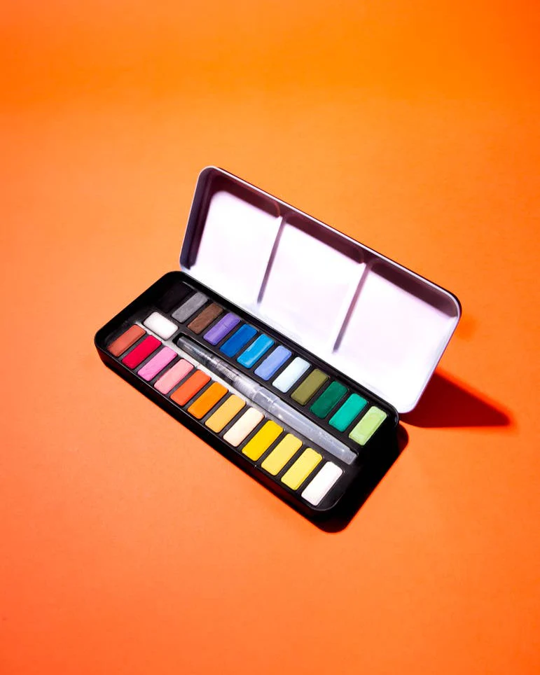 Watercolor paint set